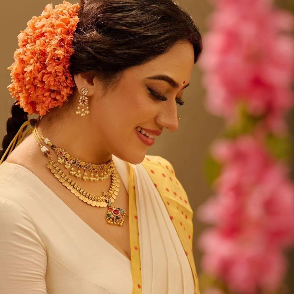 actress-miya-george-onam-celebration-photos